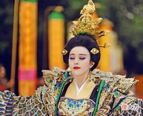 【爱历史】武则天的墓碑上为什么没有文字？她的贡献不如唐太宗吗？