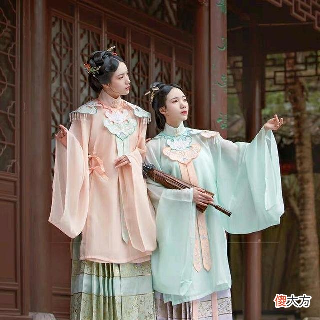 一家六口穿汉服合影，最好看的家庭合影，太有纪念意义了