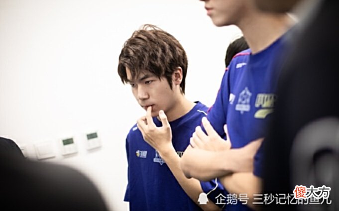 【游戏迷】重庆狼队携手武汉eStar领跑KPL,第三周最佳选手eStar子阳当之无愧!