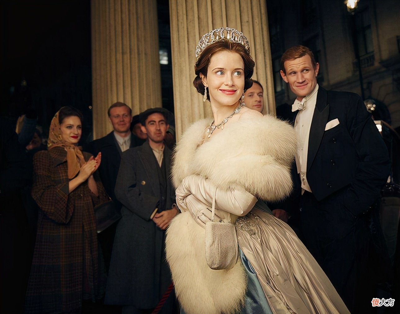 【历史故事】94岁女王不省心:丈夫花心,妹妹爱上有家室侍卫,儿子痴恋卡米拉