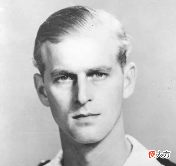 【爱历史】菲利普亲王拒绝女王的国丧,24年前他一步一步,送走了儿媳戴安娜