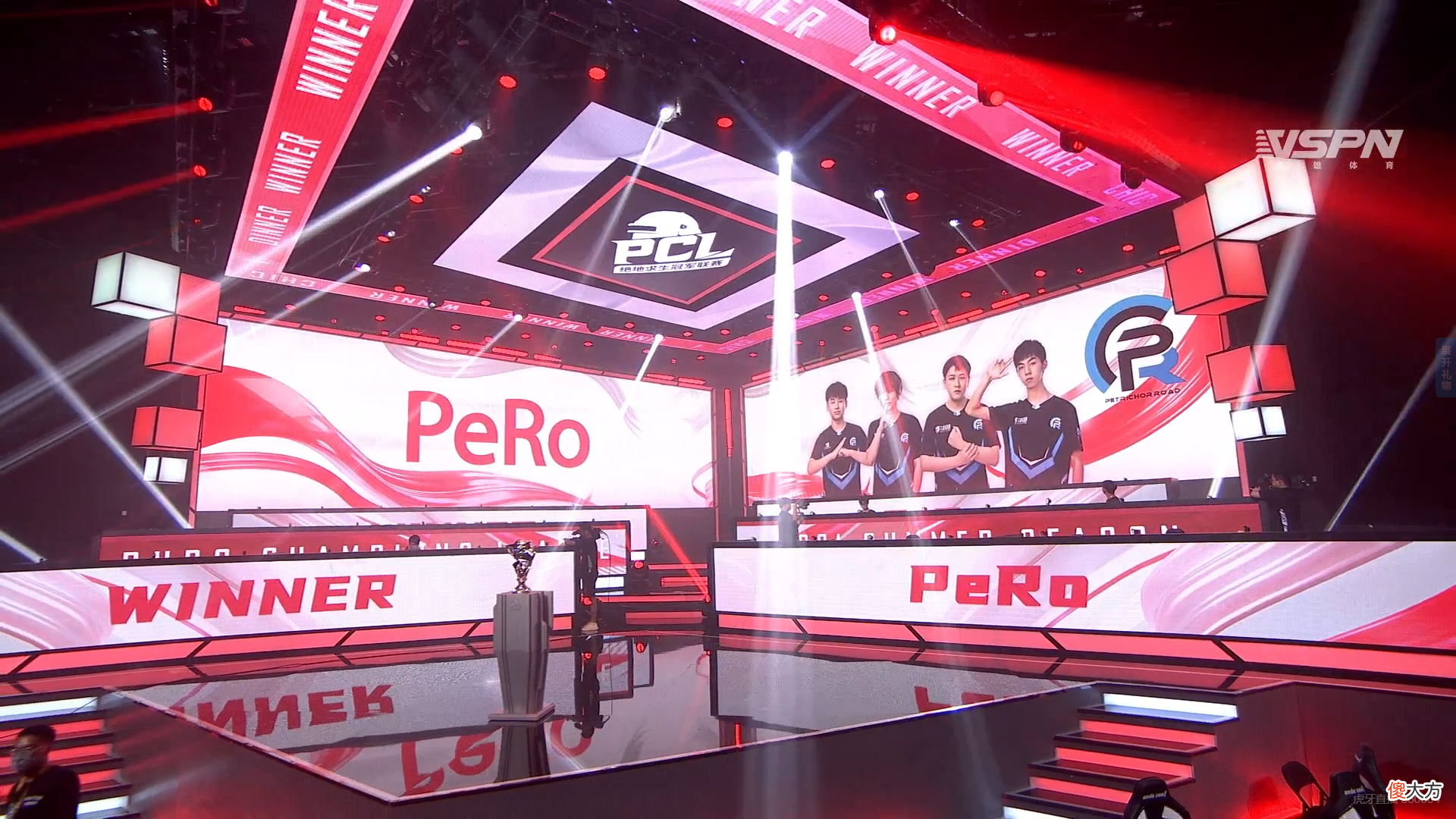 【游戏世界】2021PCL夏季赛首日：4AM小鹿解锁新成就，PeRo拿起剧本压轴吃鸡