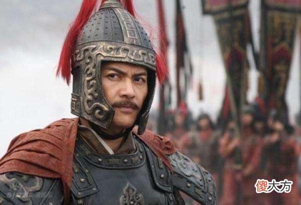 【爱历史】三国里最反复无常的十二人，有英雄有名士也有小人，吕布都只能位列第三