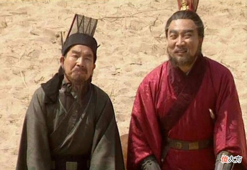 【爱历史】三国里最反复无常的十二人，有英雄有名士也有小人，吕布都只能位列第三