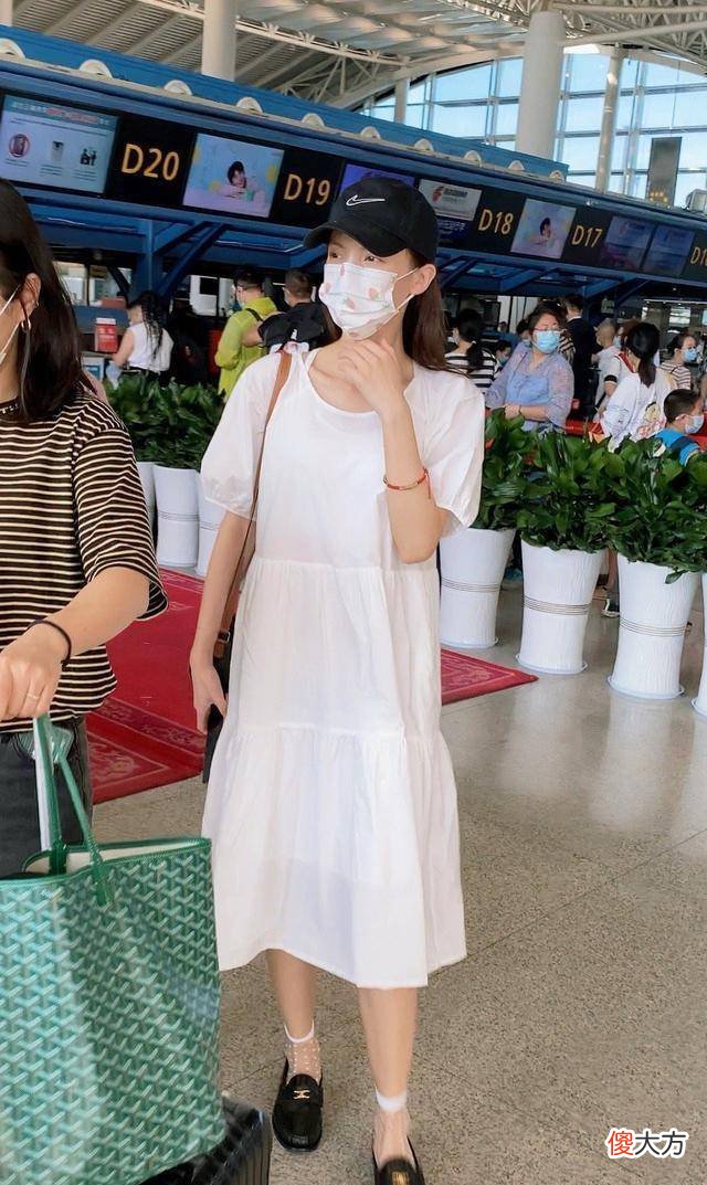 【就爱时尚】女明星纯白穿搭，刘诗诗甜美温柔又干净，热巴简约又时尚！