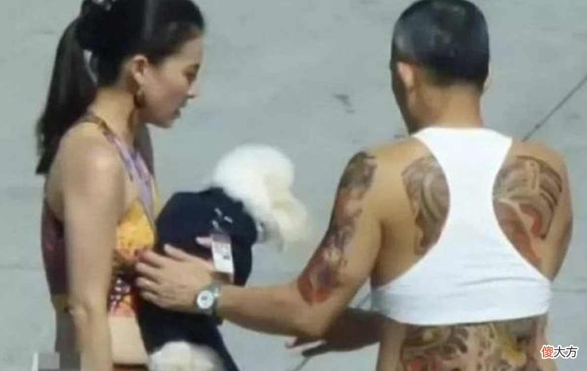【爱历史】苏提达狂野不输诗妮娜，与西拉米昔日旧照被公开，泰国民众怒了