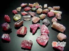 1月29日诞生石-电气石