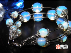 2月3日诞生石-月光石