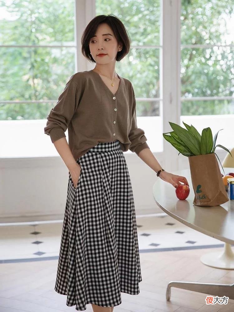 【就爱时尚】40岁女人的初秋穿搭，穿上这6套衣服，不光让你减龄还提升气质感