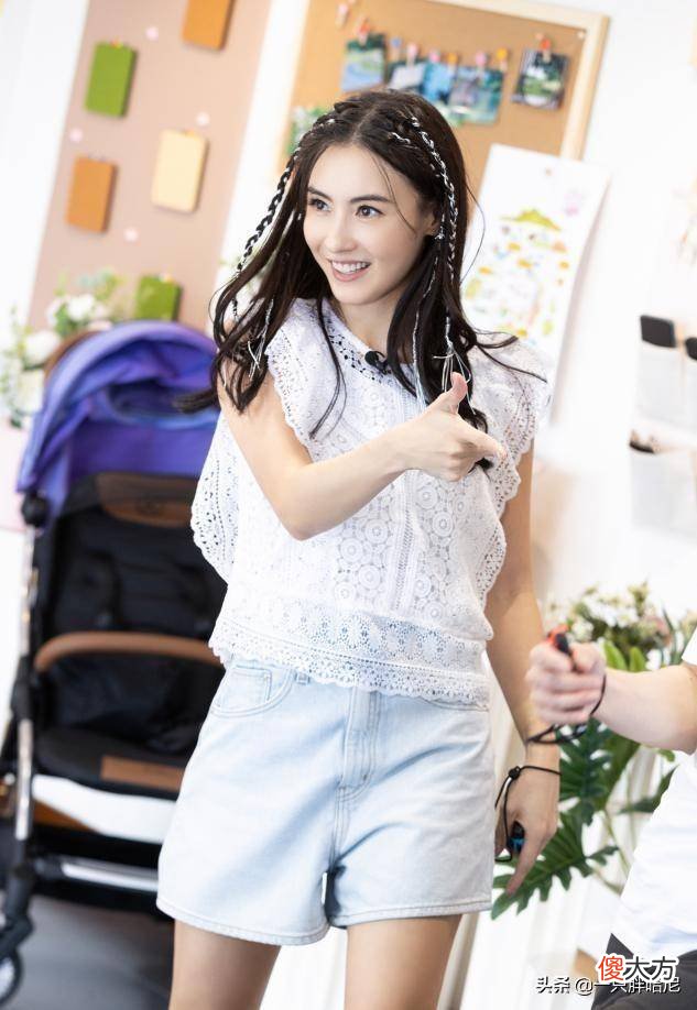 【就爱时尚】年过40岁的女人看起来显老无比的发型推荐