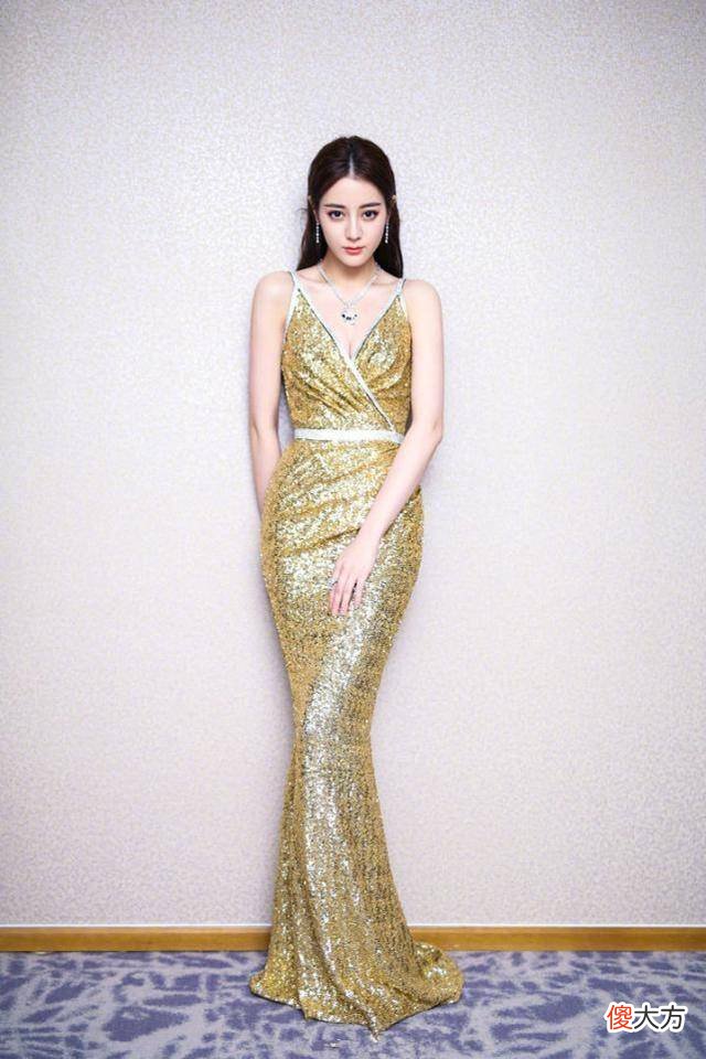 【就爱时尚】“渣女裙”这个夏天你必须要有一条！