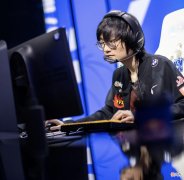 【游戏迷】“FPX迎来好消息了”小天直播逗猫心态明显好转，学猫四肢并用走路，刘青松辟谣