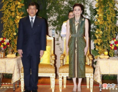 【历史故事】苏提达“腹背受敌”处境堪忧，诗妮娜虎视眈眈，泰王原配地位崇高