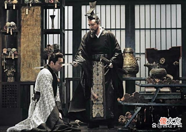 【历史故事】曹操故意让司马懿走在前面,突然大喊一声,司马懿现“狼顾之相”