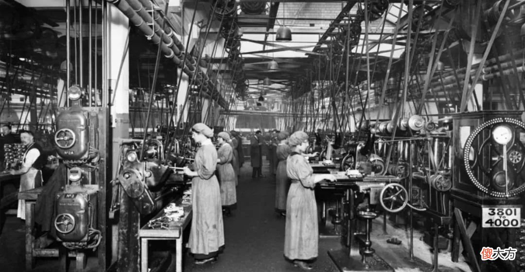 【历史故事】为何英语是世界众多国家的官方语言，英国为何会成为日不落帝国？