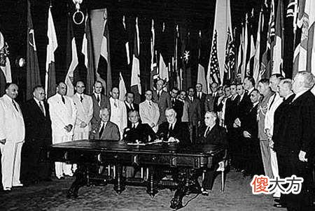 【历史故事】二战传奇：法国人42天就投降，还没苏联一栋大楼坚持的久，为何还能成联合国五常？