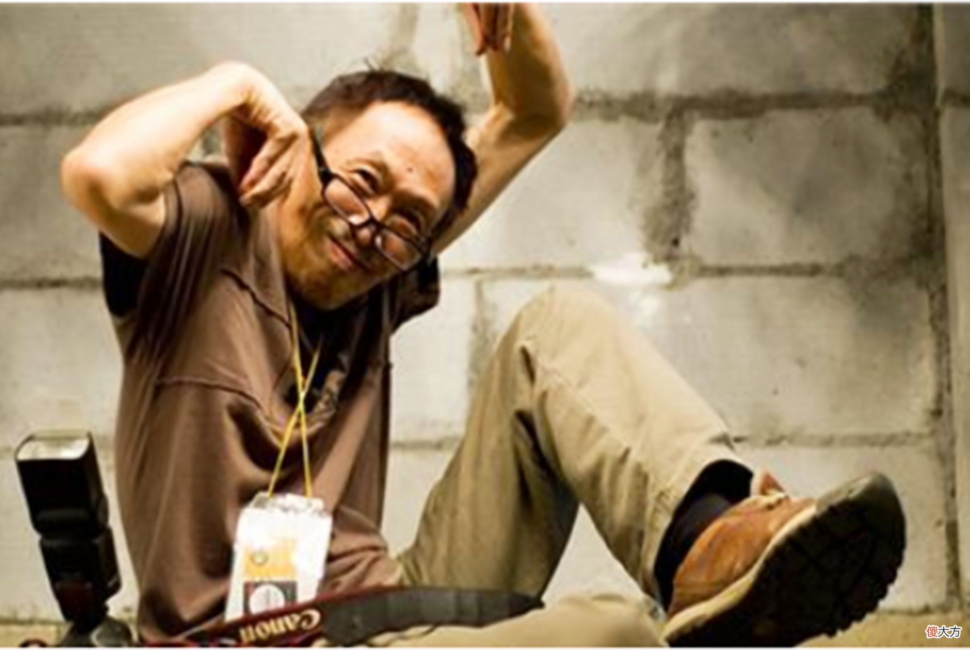 “吓死爸爸了”，父母年龄越大越幼稚，老了真的会变老小孩吗