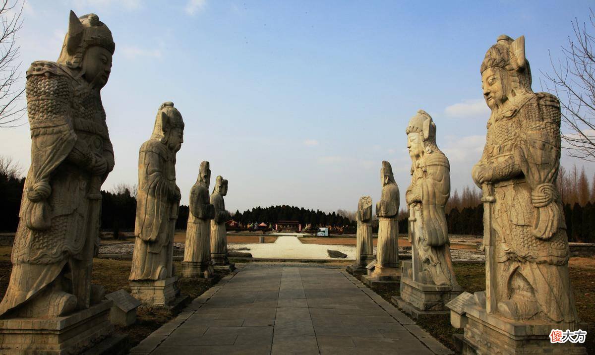 【历史故事】朱允炆为什么一登基就削藩呢