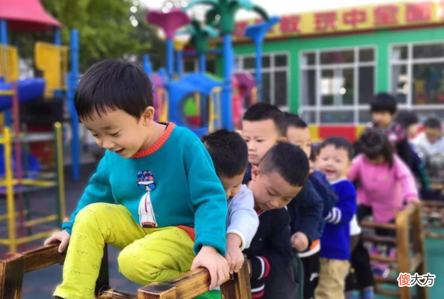“该不该让孩子3岁上幼儿园”园长坦言:有2种孩子去了也是受罪