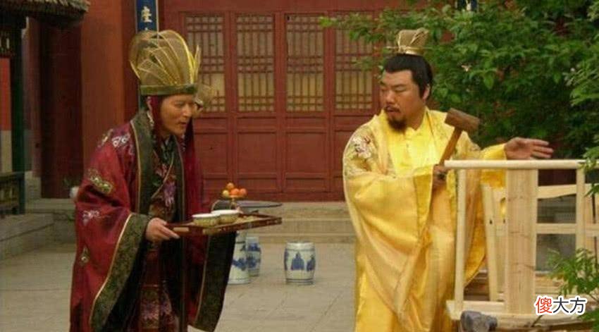 【历史故事】“文盲”天子匆匆上位，奏折难看怎么办