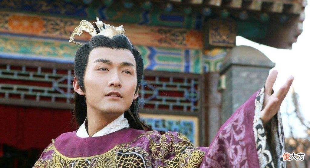 【历史故事】“文盲”天子匆匆上位，奏折难看怎么办