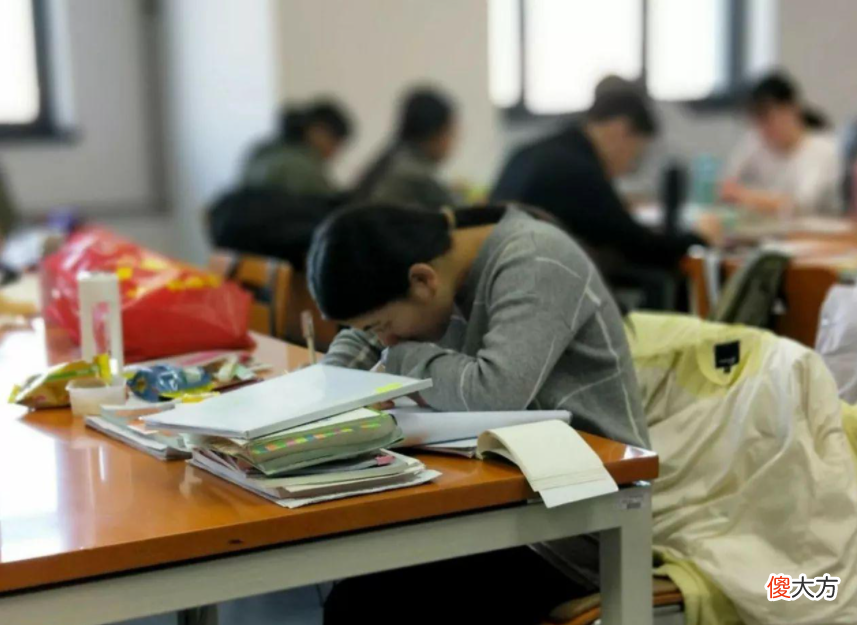 “没本事”的父母，最爱做这三件事，毁了孩子还沾沾自喜