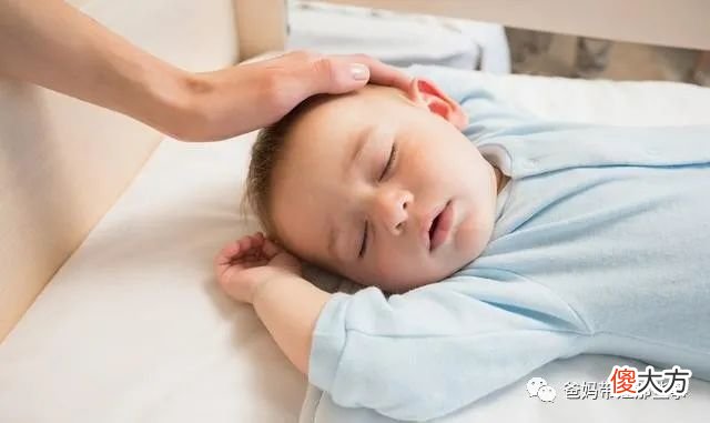 哄睡的5个错误方法，难怪孩子发育不良