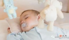 哄睡的5个错误方法，难怪孩子发育不良