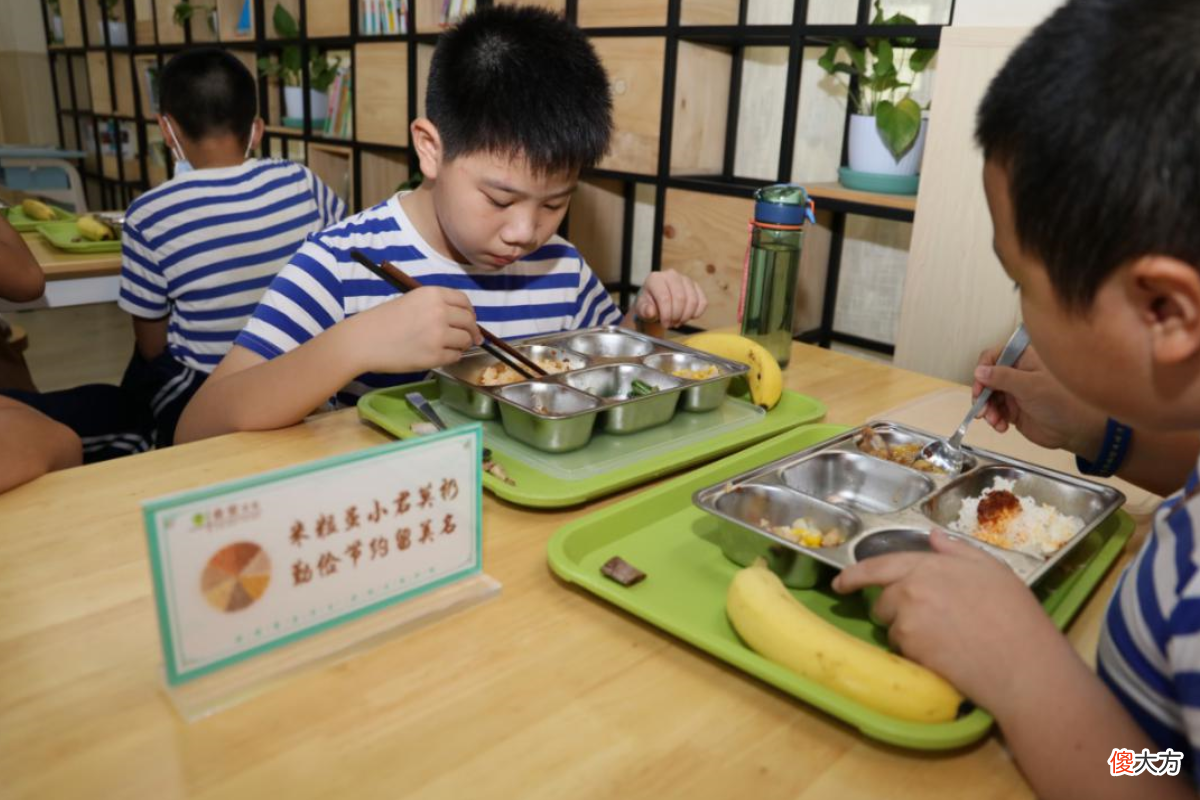 “节俭”的家长，会让孩子越来越自卑，影响孩子一生的格局