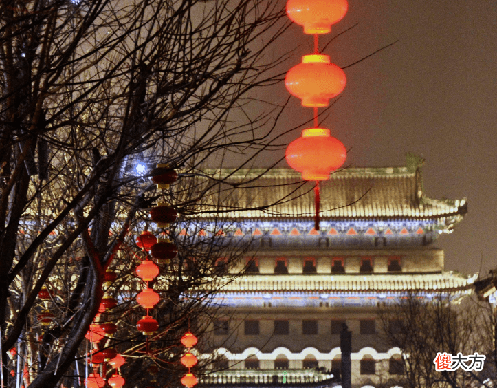 【历史故事】清朝传奇人物谢启祚，98岁才中举，乾隆皇帝为他点燃寿宴