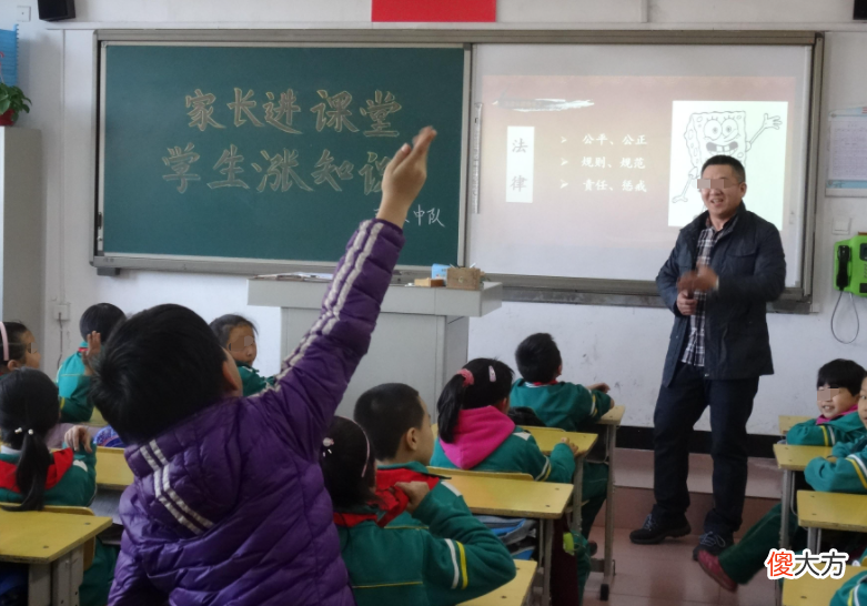 学龄前的娃认识几千字？别强迫娃认字背诗，否则只是“揠苗助长”
