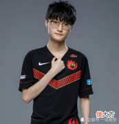 【游戏世界】S11小组赛打野数据榜，小天多项数据排名倒数，与日本打野争倒一