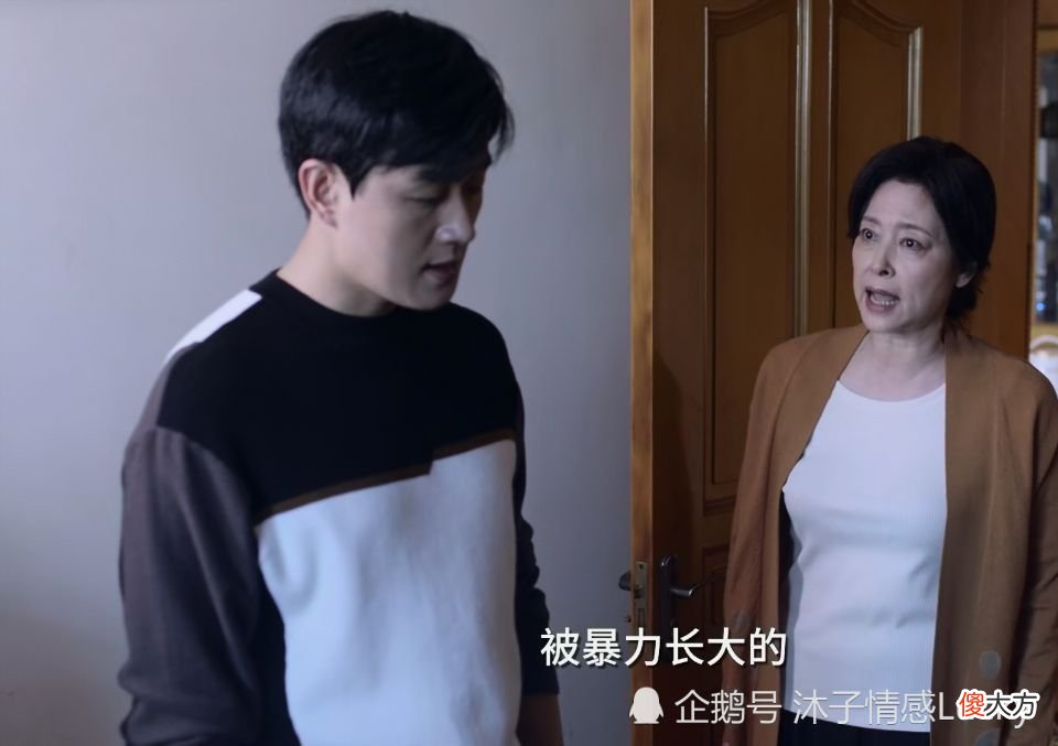 《小舍得》里说话带“刺”的夏母：看她，我找到了中国式家庭关系拧巴的根源