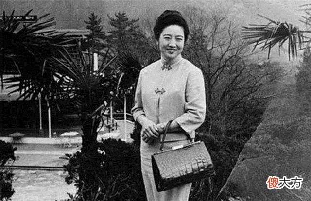 【爱历史】流落街头的民国千金小姐，晚年时在日本卖油条，靠双手东山再起