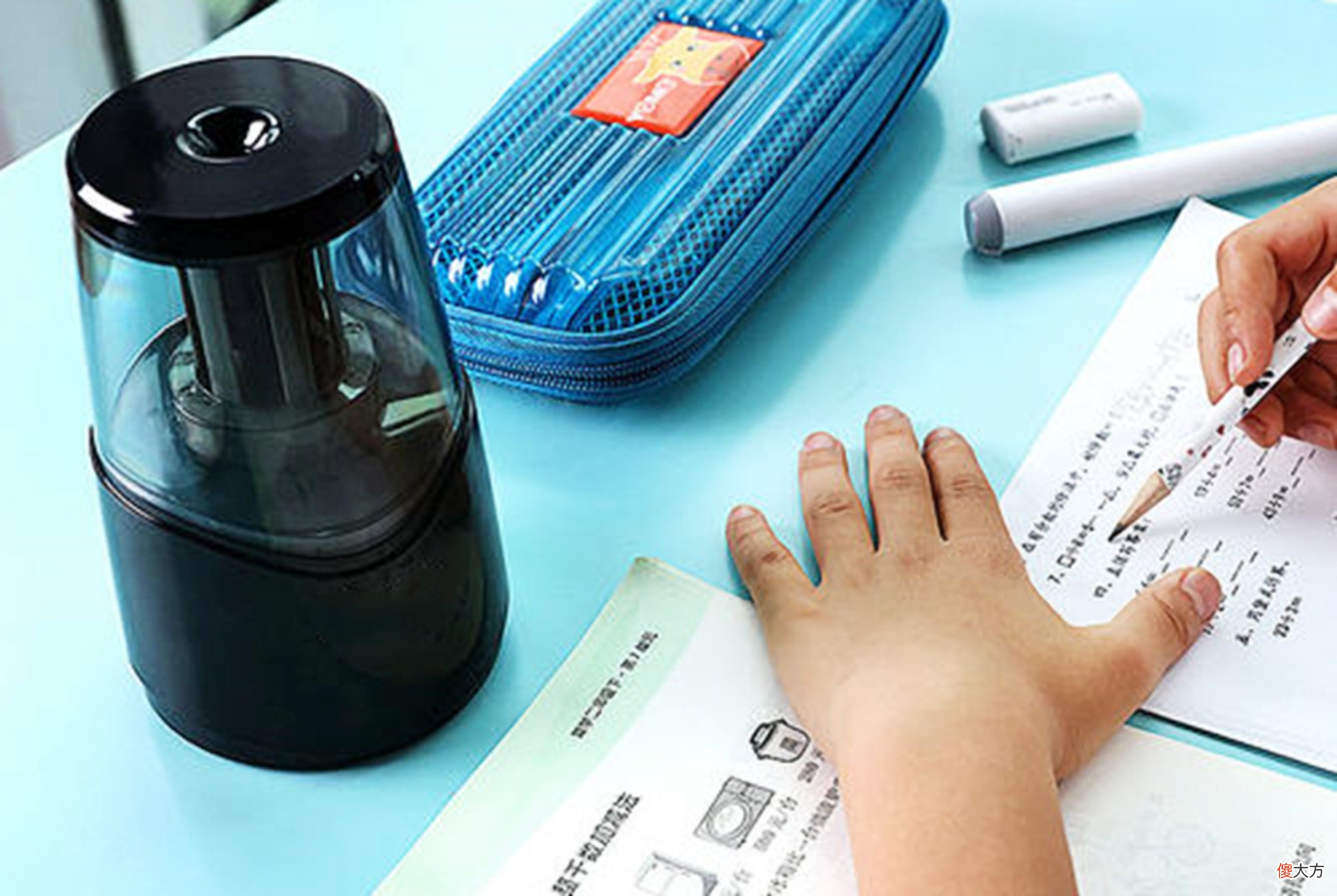 文具能有多高级?根本想象不到,家长:用最好的文具考最差的成绩