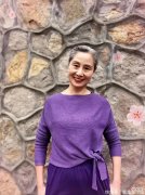【时尚一点】60岁女人别穿得花里胡哨，多穿这4种“贵妇色”，一看就是体面人