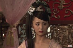 【历史故事】班昭作为女性强调男尊女卑的的思想，这是为什么呢