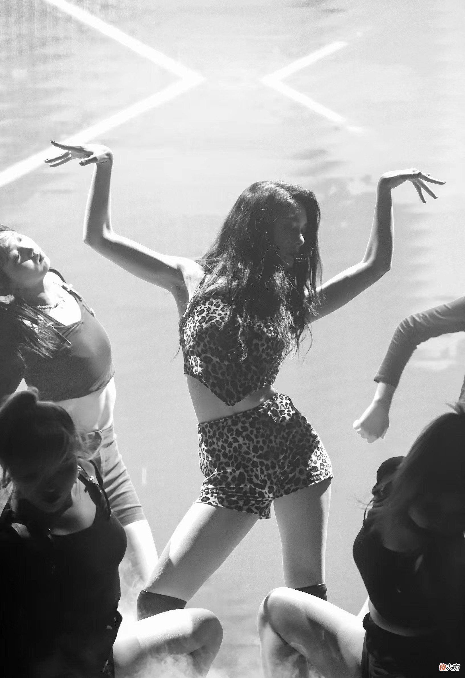 【就爱时尚】女团出身身材抢眼，电影节光彩照人，气质高级冷艳