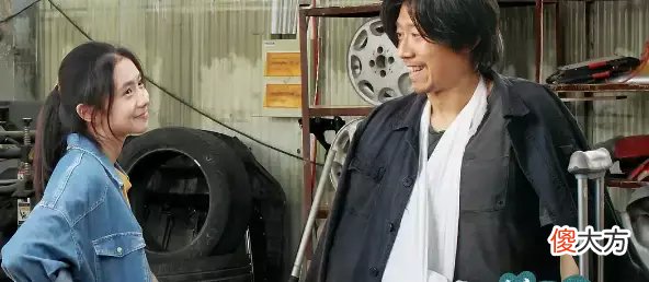 电影《送你一朵小红花》：孩子生一场病，就足以摧毁父母的世界！
