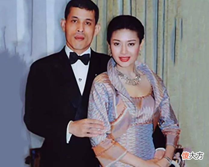 【历史故事】苏提达认为自己能力有限，主动让贤，请诗妮娜贵妃当王后主持大局