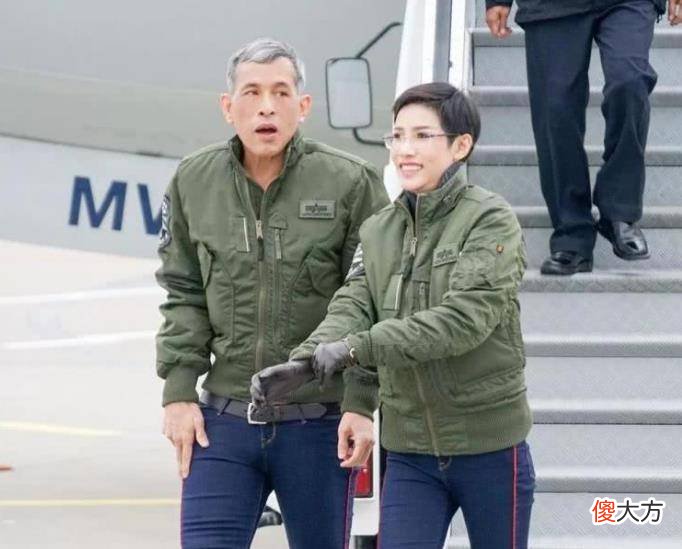【历史故事】苏提达认为自己能力有限，主动让贤，请诗妮娜贵妃当王后主持大局