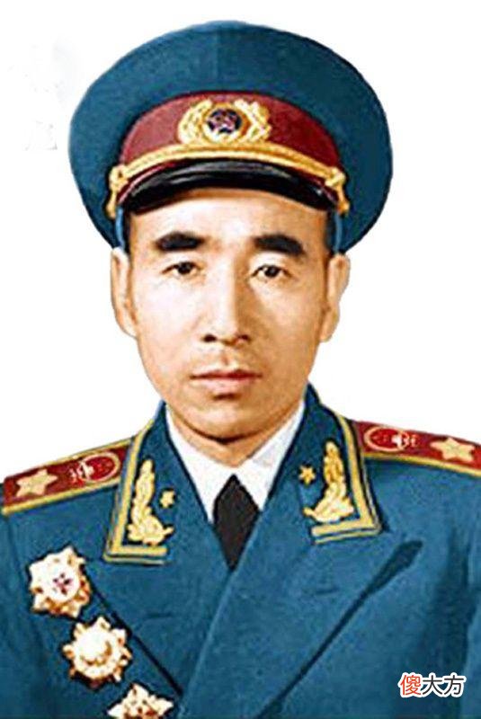 【爱历史】杜聿明把林彪打到松花江以北，为何突然停止进攻，他后悔不已