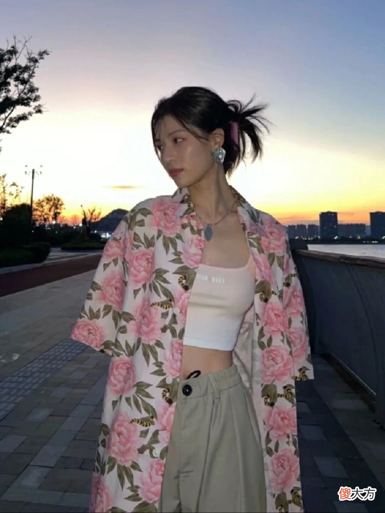【时尚一点】早秋第一件，选乔欣、钟楚曦同款衬衫准没错