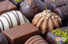 St Clement’s Peak 3月8日生日巧克力-圣雅文甜品