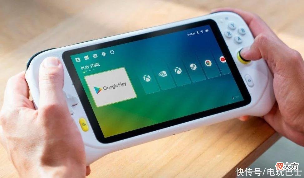 【游戏迷】推特用户爆料 罗技 & 腾讯云游戏掌机实物外观图
