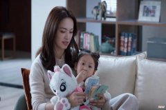 宝宝和谁睡和谁亲？错过亲子陪伴“关键期”，再弥补也白搭