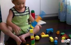 为啥孩子在幼儿园睡午觉，在家不睡？背后原因要知道