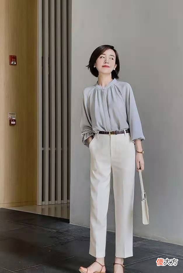 【时尚一点】见过世面的女人，都爱白裤子，按“4款式＋3搭配”来穿，时髦高级