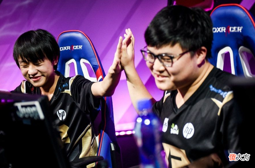 【游戏世界】LCK的下路不行！G2辅助狂吹：LPL和LEC的下路组合更厉害