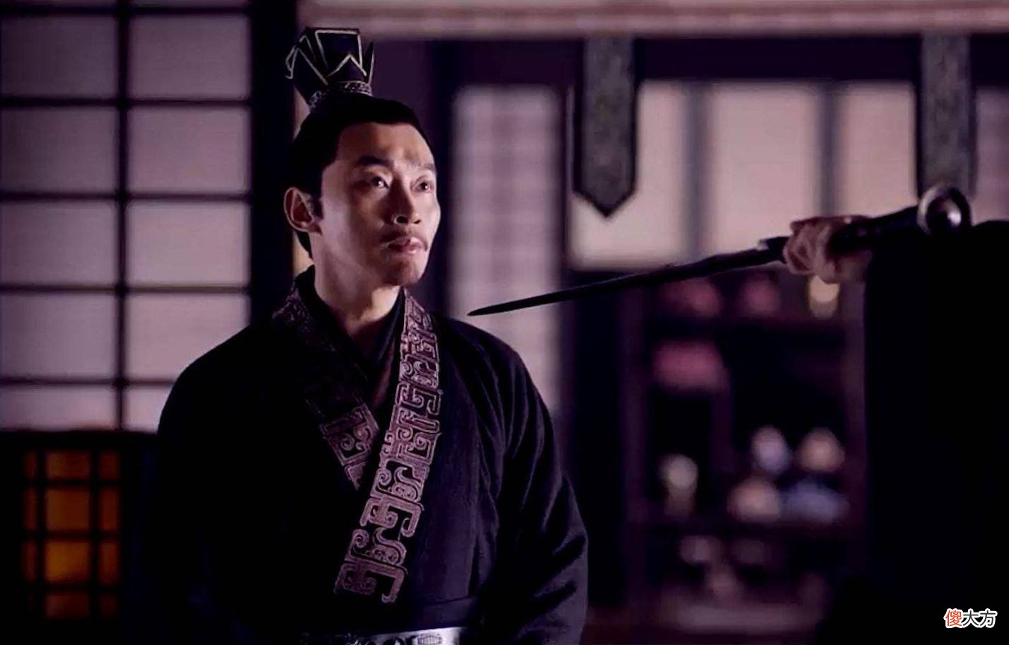 【历史故事】“郭嘉不死，卧龙不出”其实这只是谣言，郭嘉重谋略诸葛亮重内政